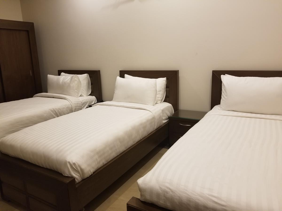 兹凡套房酒店 卡拉奇 外观 照片